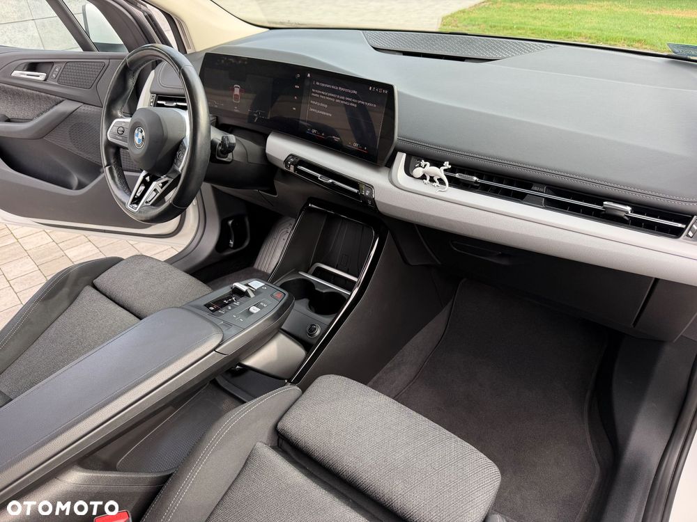 BMW Seria 2 218d sport - 13