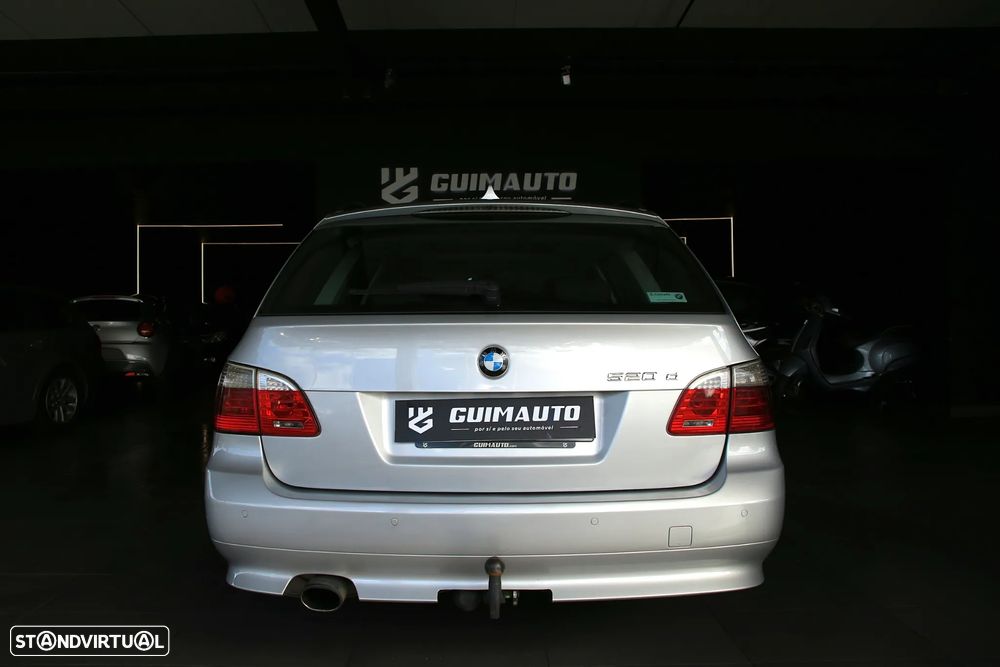 BMW 520 dA Touring Executive - 2