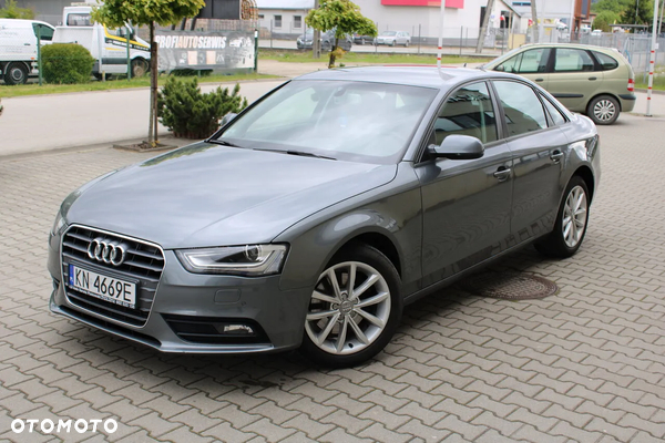 Audi A4 30 TDI S tronic advanced