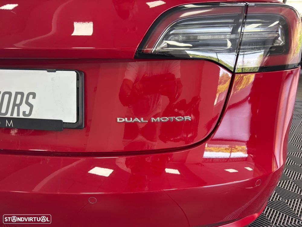 Tesla Model 3 - 10