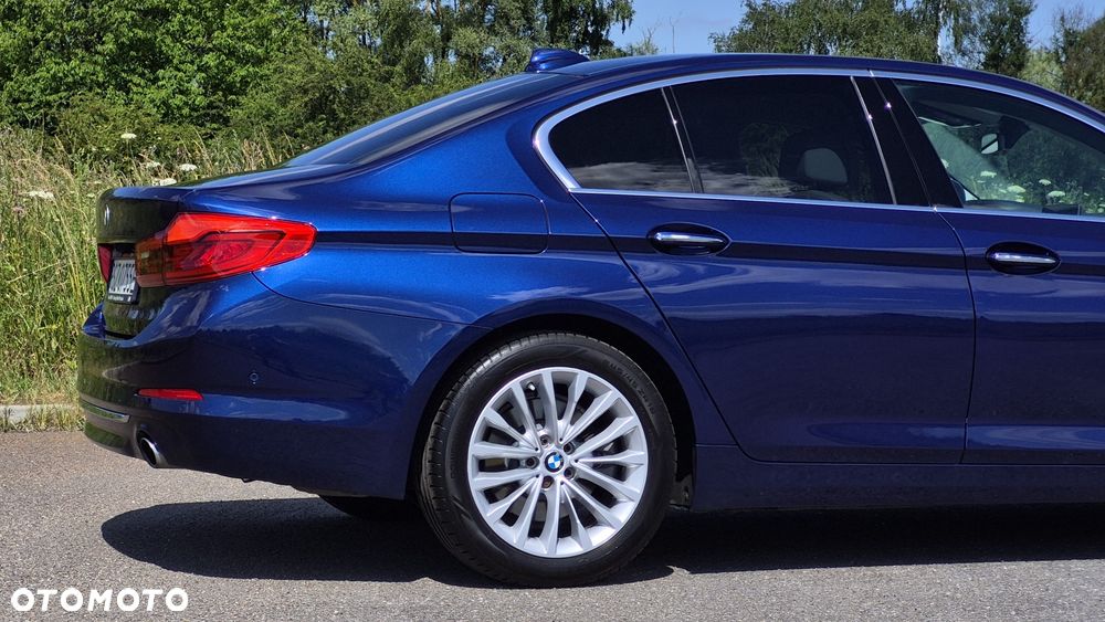 BMW Seria 5 530i xDrive Luxury Line - 9