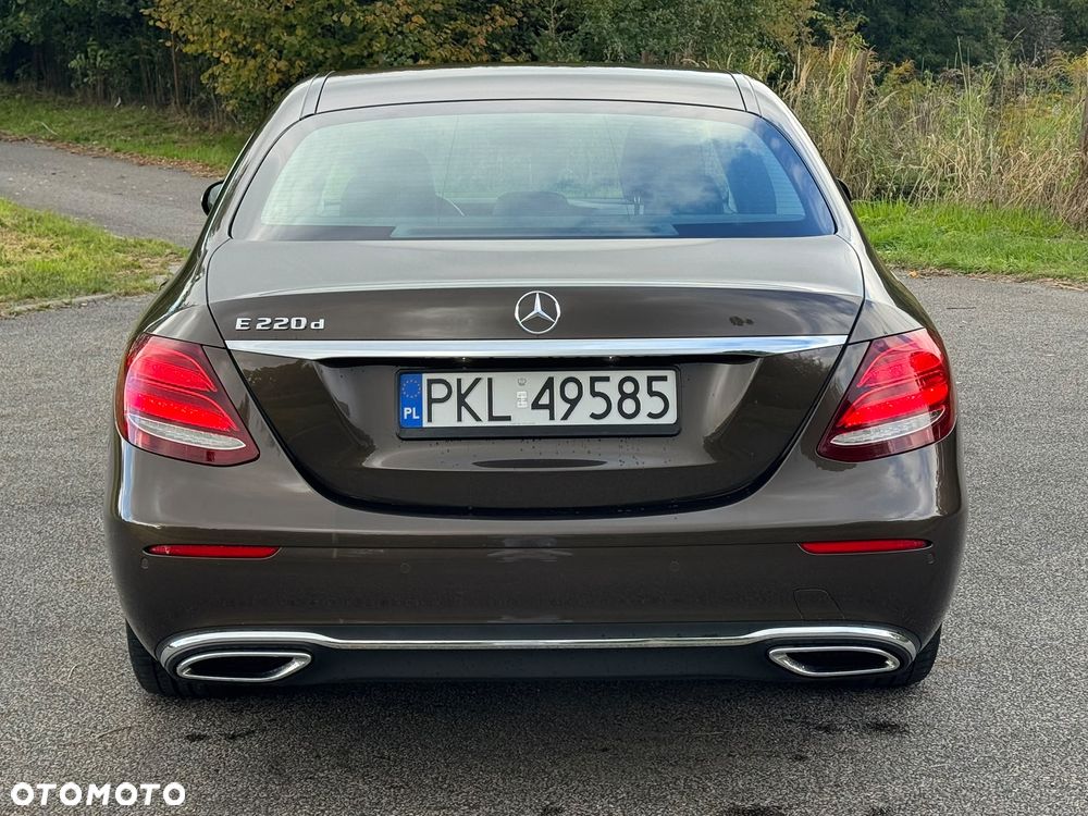 Mercedes-Benz Klasa E 220 d 9G-TRONIC - 12
