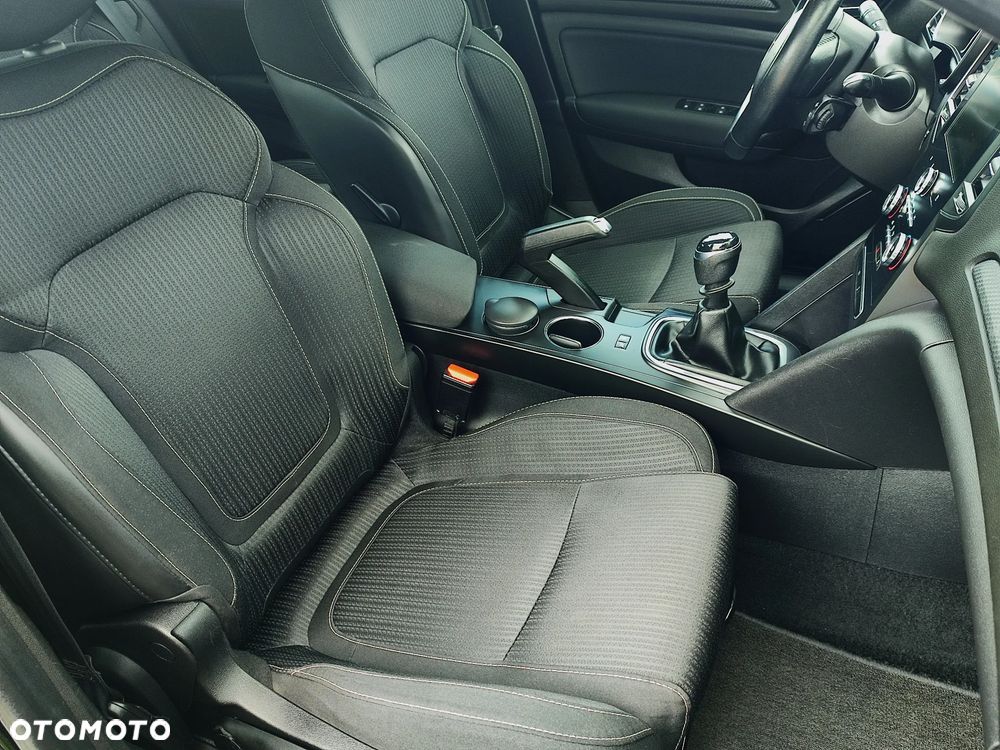Renault Megane TCe 140 GPF EQUILIBRE - 34