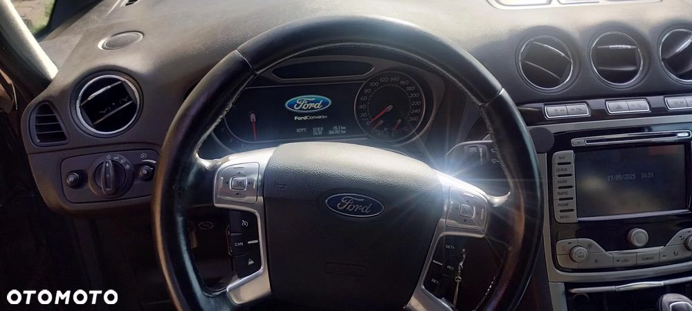 Ford Galaxy 2.3 Ghia - 27