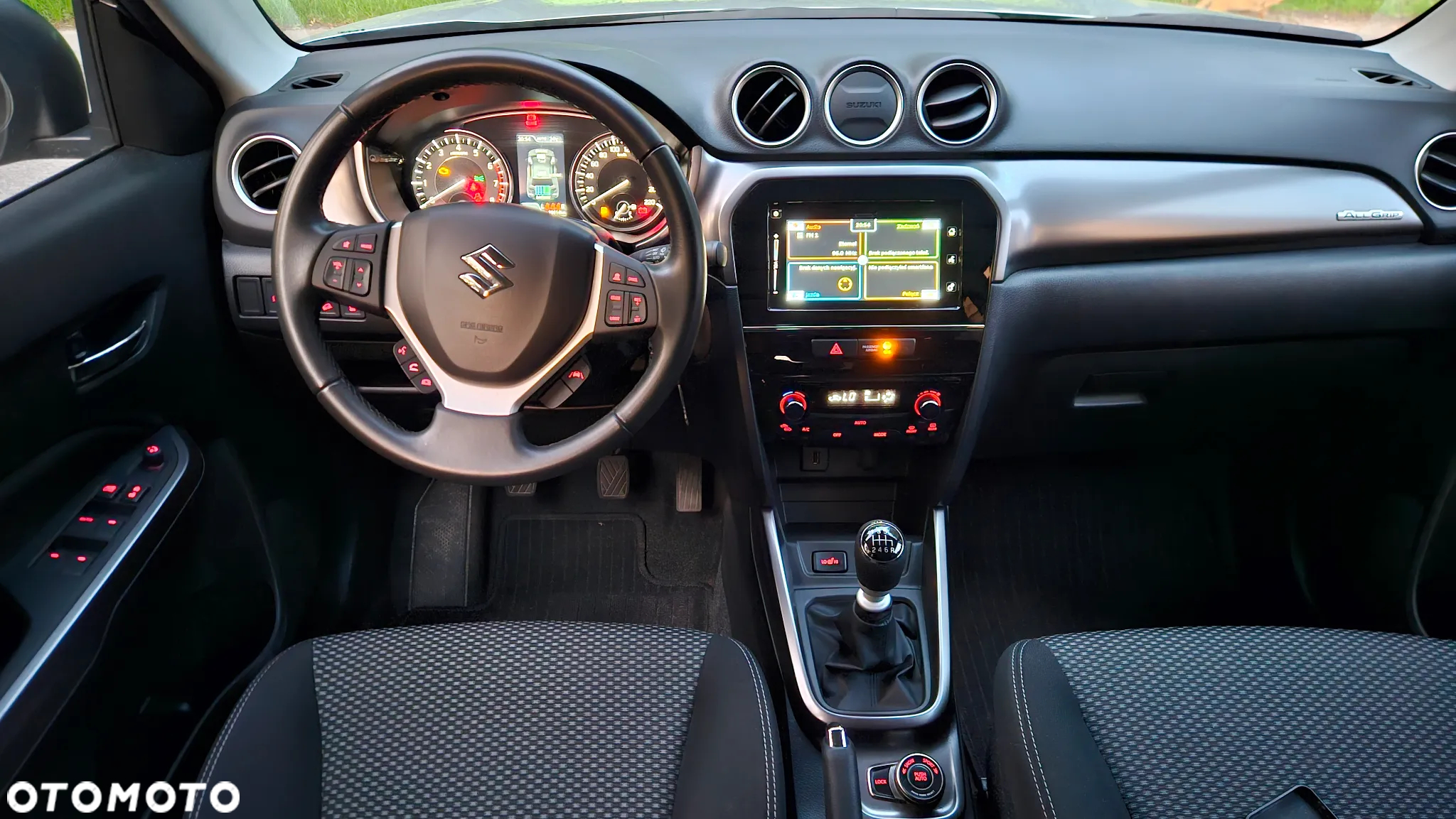 Suzuki Vitara 1.4 Boosterjet Hybrid Allgrip Comfort+ - 23