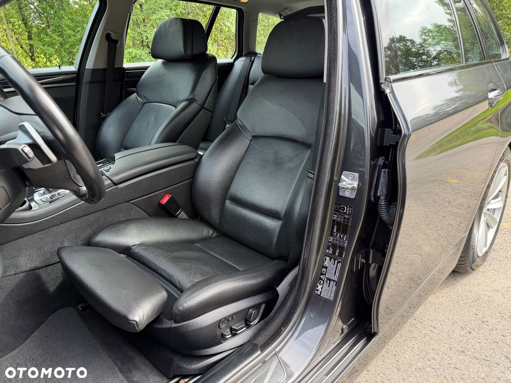 BMW Seria 5 530d xDrive Sport-Aut - 21