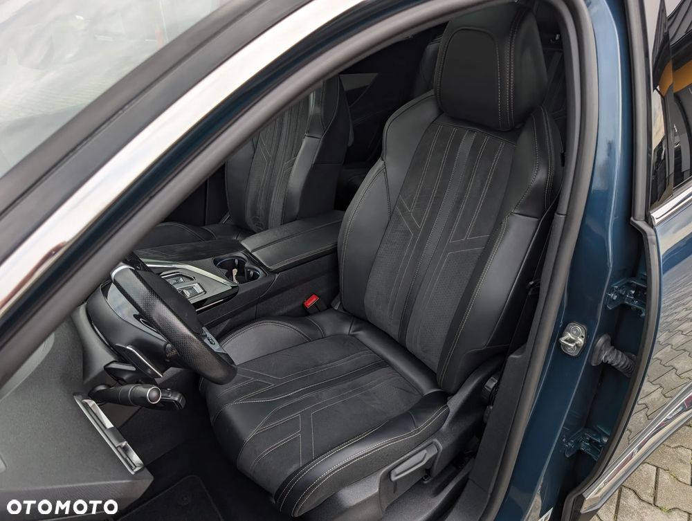 Peugeot 5008 BlueHDi 180 EAT8 GT Pack - 33
