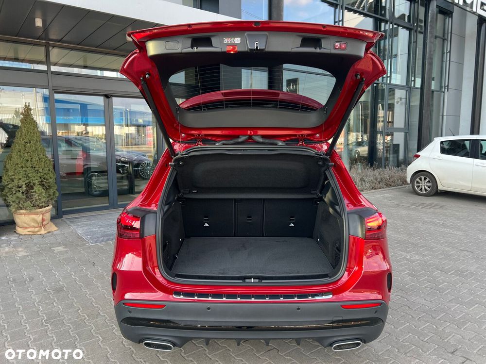 Mercedes-Benz GLA 200 AMG Line - 21