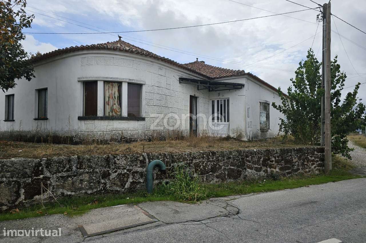 Prédio Urbano com Comércio e Habitação – Aldeia de Chã, Alijó - Grande imagem: 3/10
