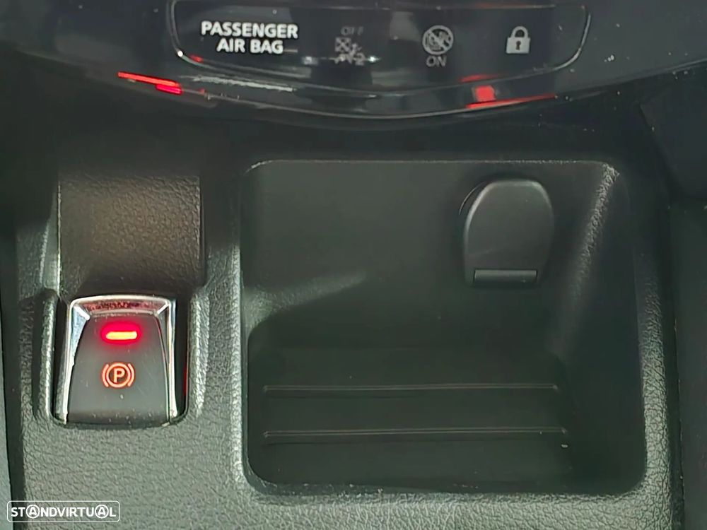 Nissan Qashqai 1.5 dCi N-Connecta 18 - 11