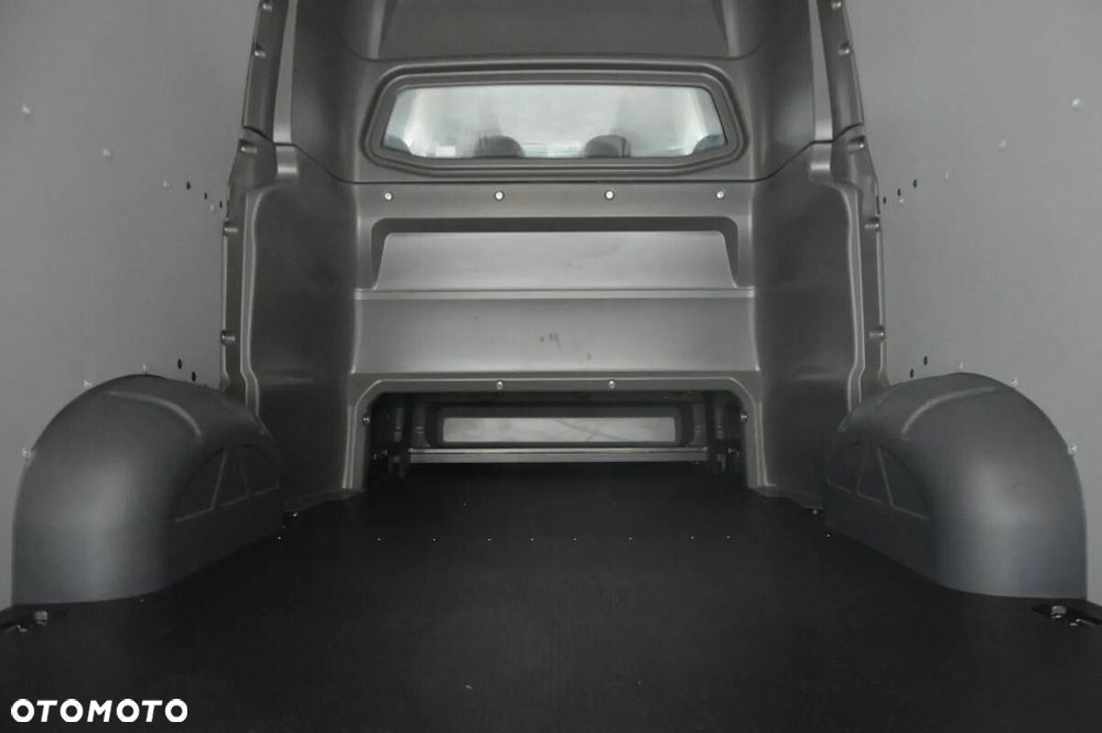 Volkswagen Crafter - 13