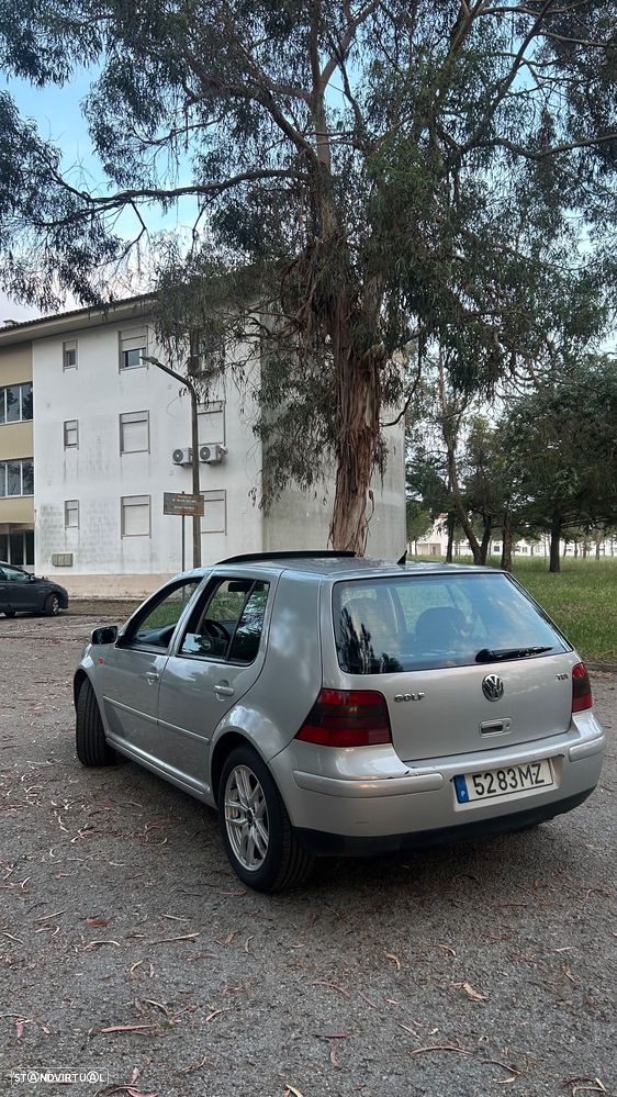 VW Golf 1.9 TDi Highline - 4