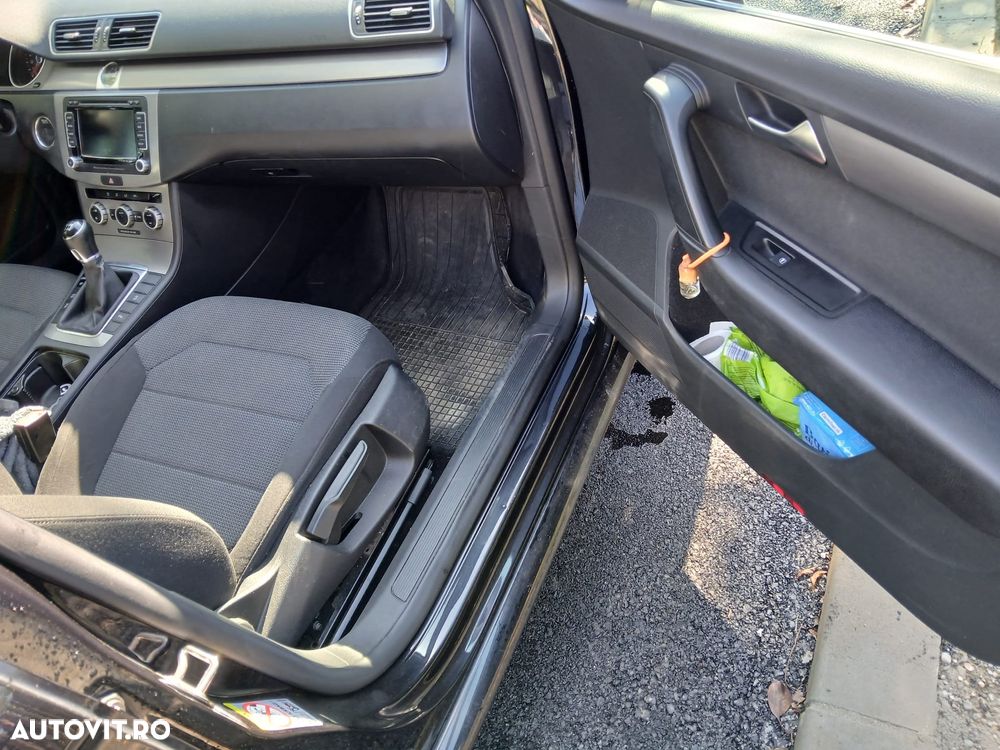 Volkswagen Passat 1.6TDI BlueMotion Tehnology Comfortline - 13