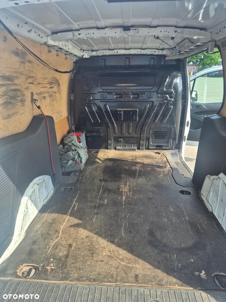 Ford Transit Connect - 14