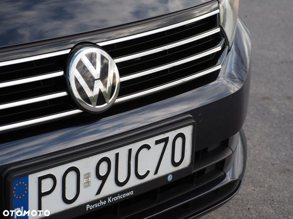 Volkswagen Passat - 13