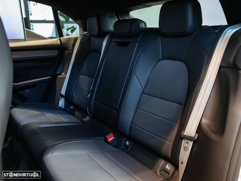 Porsche Macan Electric 4 - 31