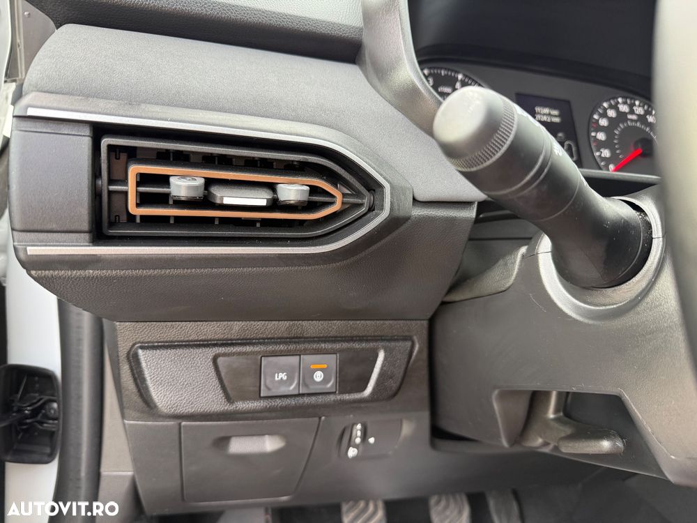 Dacia Sandero Stepway ECO-G 100 MT6 Extreme+ - 13