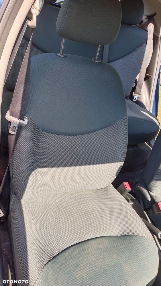 Toyota Yaris 1.3 Blue - 12