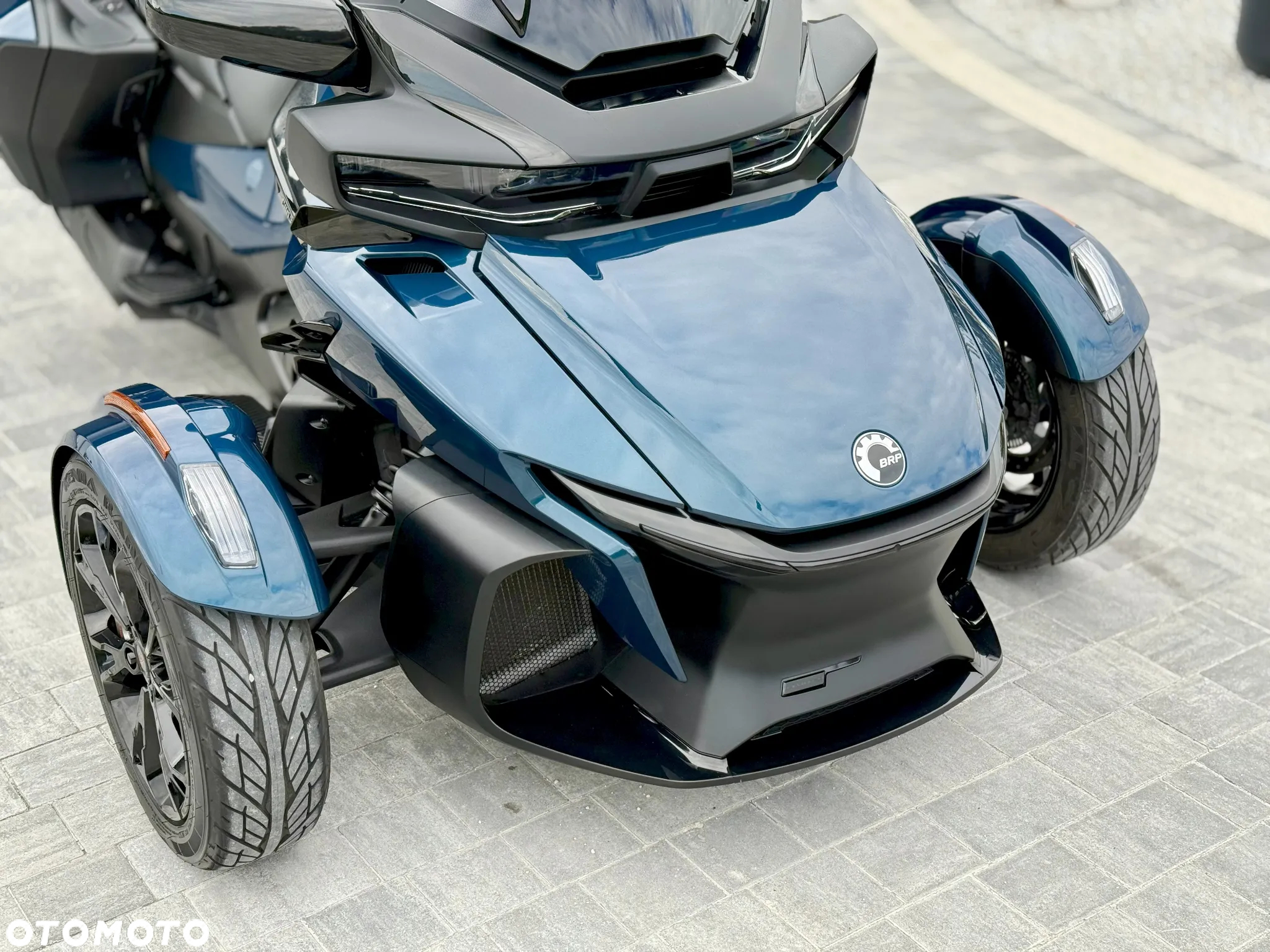 Can-Am Spyder - 18
