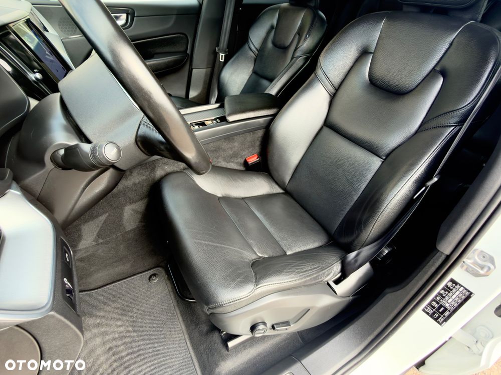 Volvo XC 60 B4 B Geartronic Momentum Pro - 19