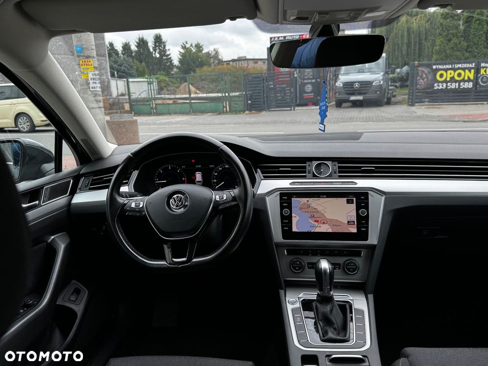 Volkswagen Passat 2.0 TDI (BlueMotion Technology) DSG Comfortline - 23