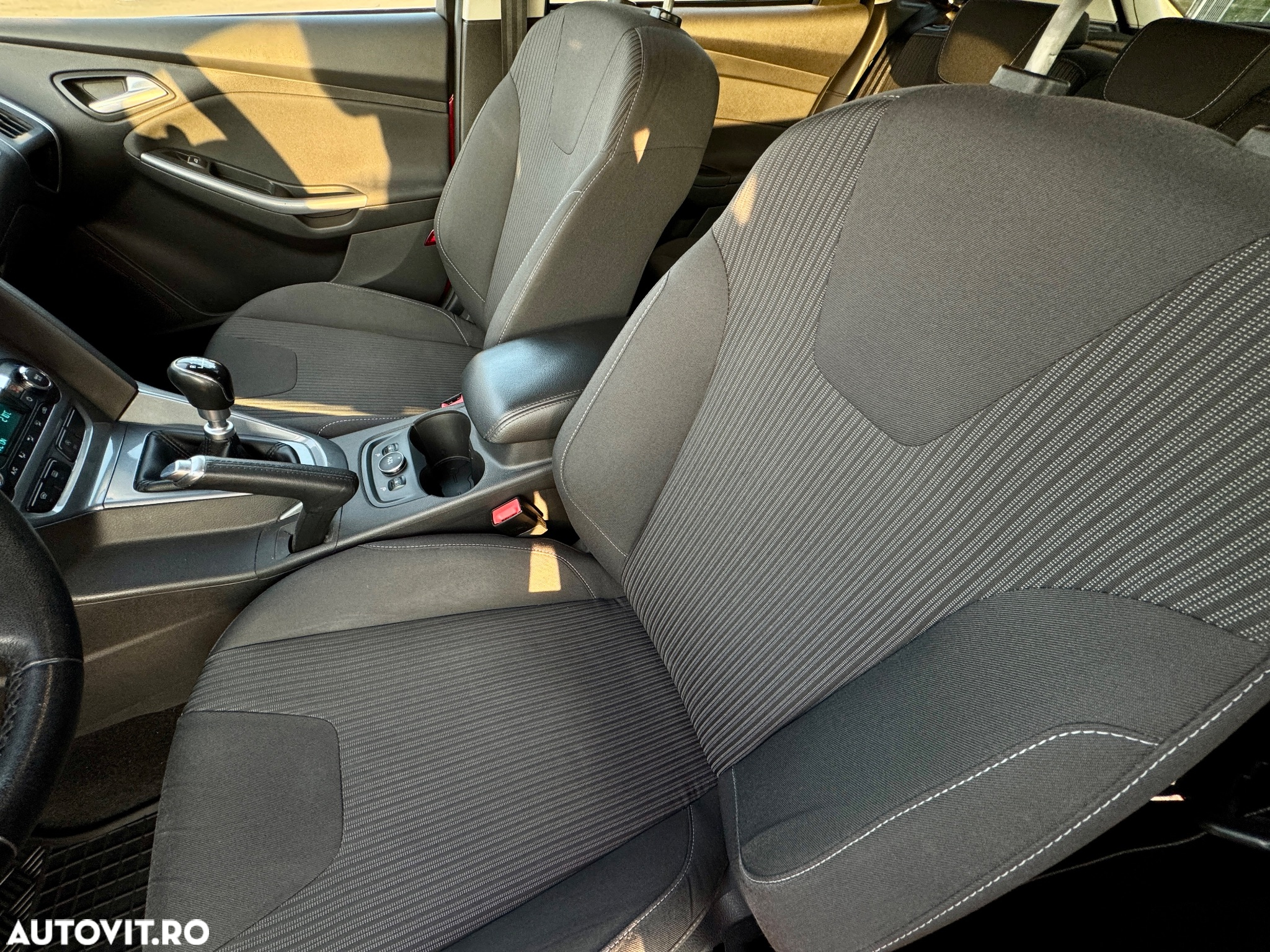Ford Focus 1.0 EcoBoost Start Stop Titanium - 17