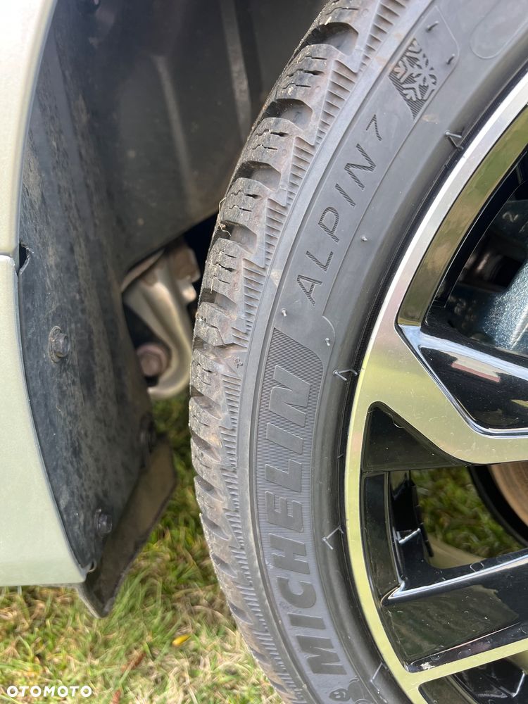 Toyota Yaris Hybrid 1.5 Premiere Edition - 38