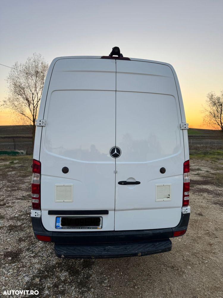 Mercedes-Benz Sprinter - 4