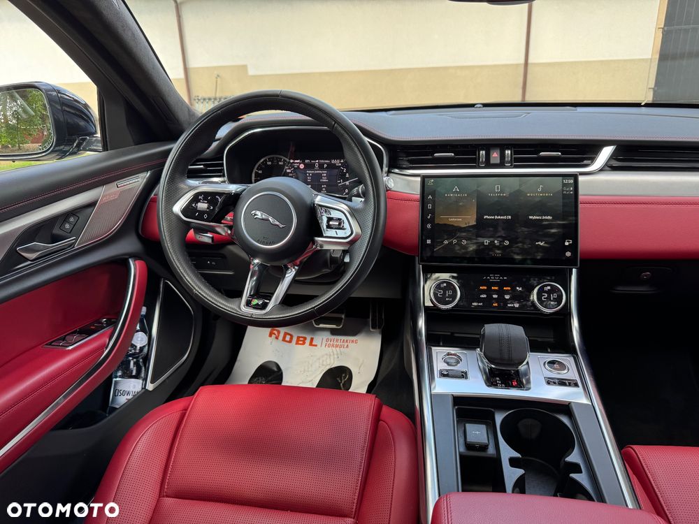 Jaguar XF 2.0 P300 AWD R-Dynamic Black - 22