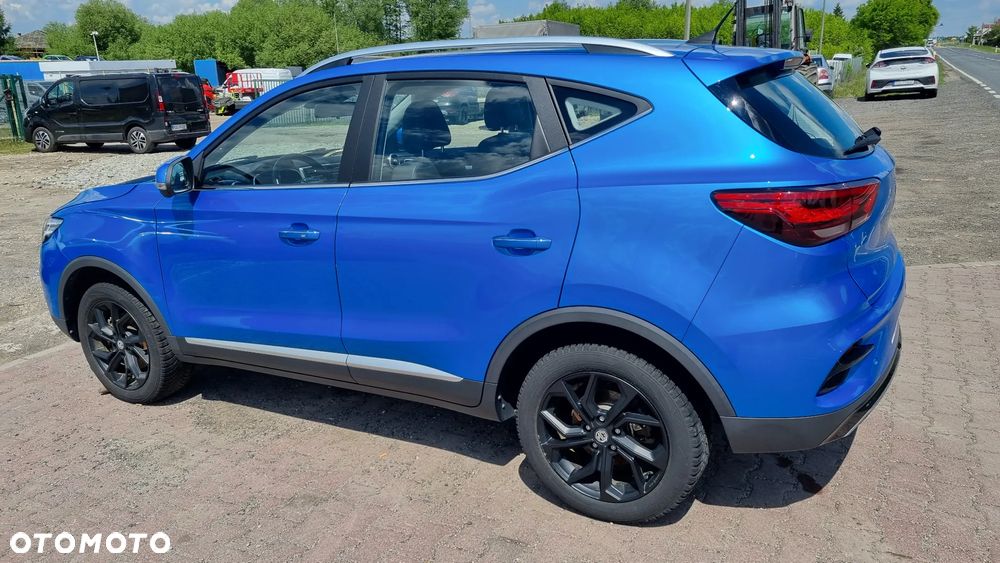 MG ZS - 1