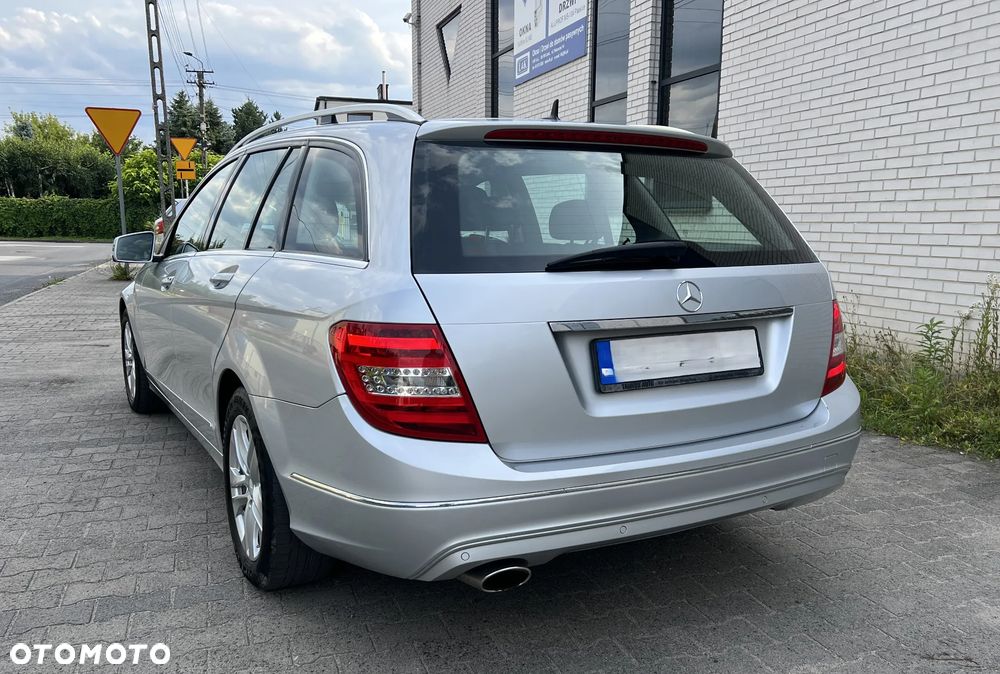 Mercedes-Benz Klasa C 220 CDI DPF (BlueEFFICIENCY) - 14