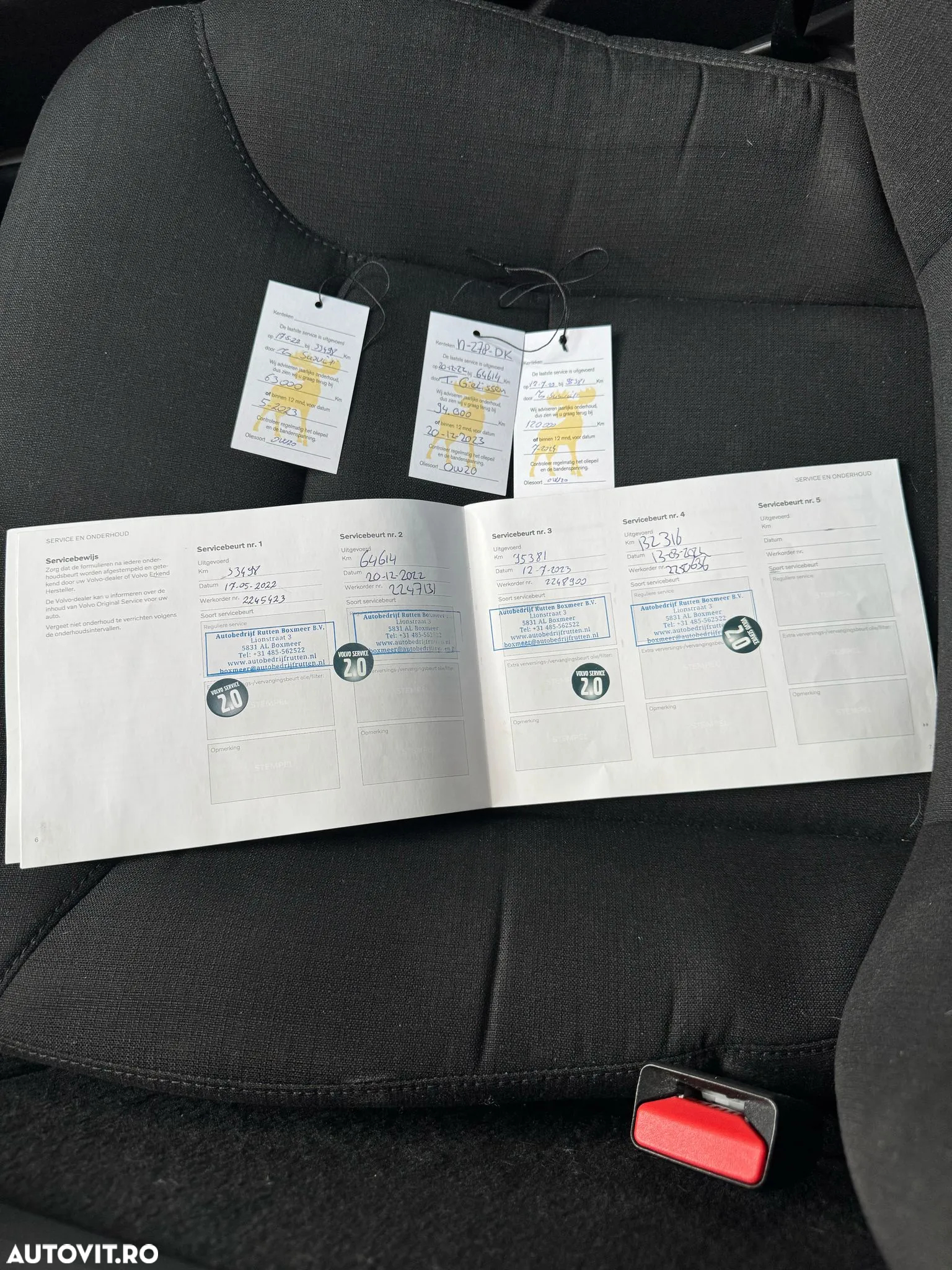 Volvo V60 B3 B DKG Momentum - 29