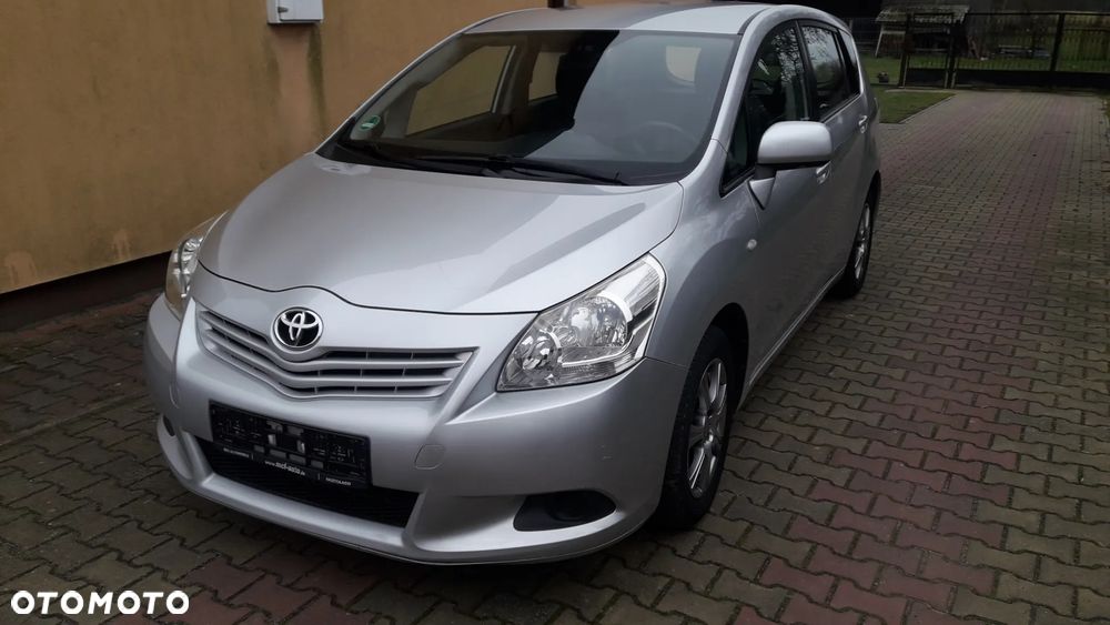 Toyota Verso 1.6 5-Sitzer - 5