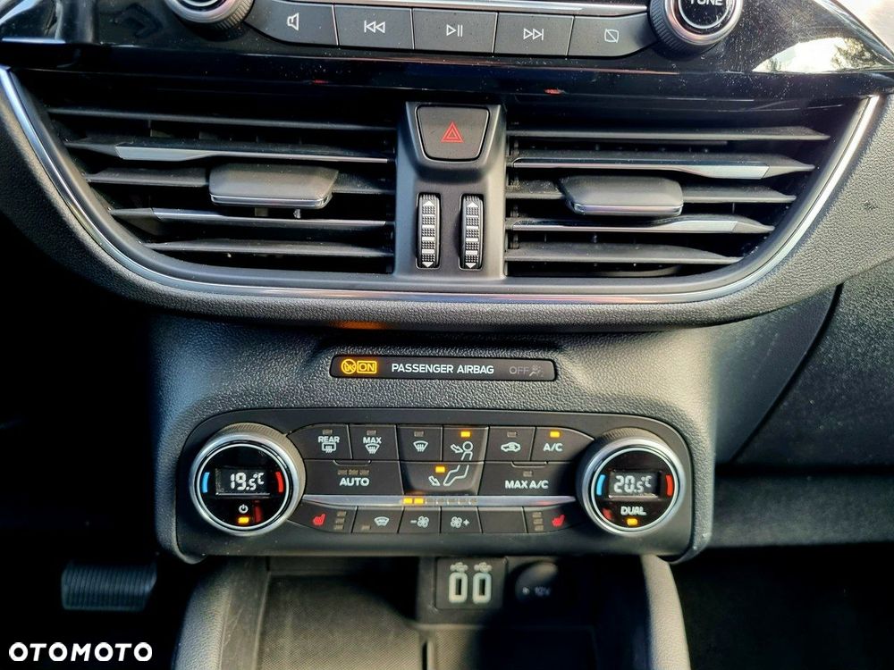 Ford Kuga 1.5 EcoBlue TITANIUM - 28