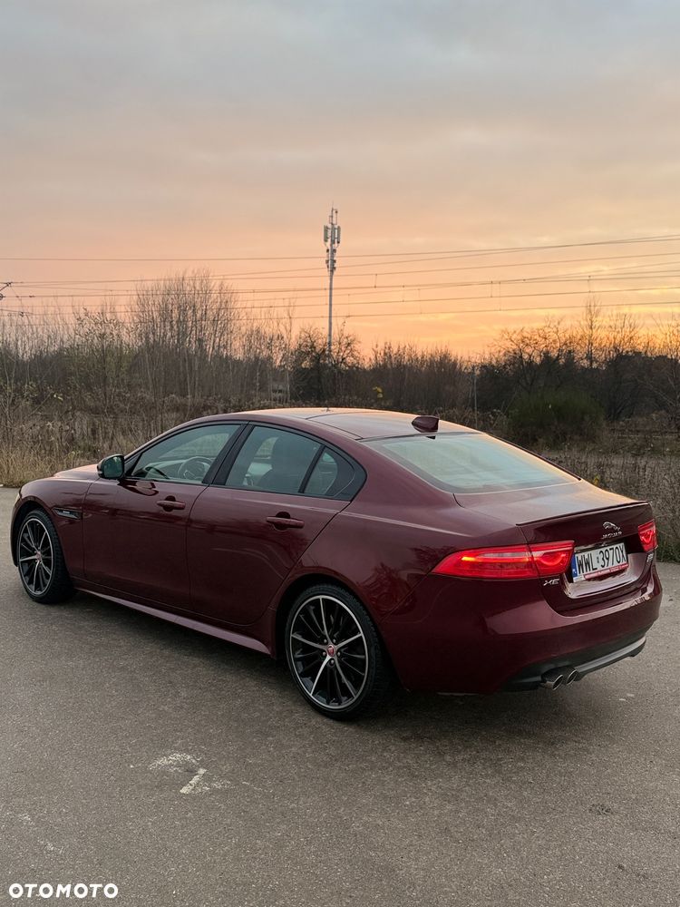 Jaguar XE 20d AWD R-Sport - 5