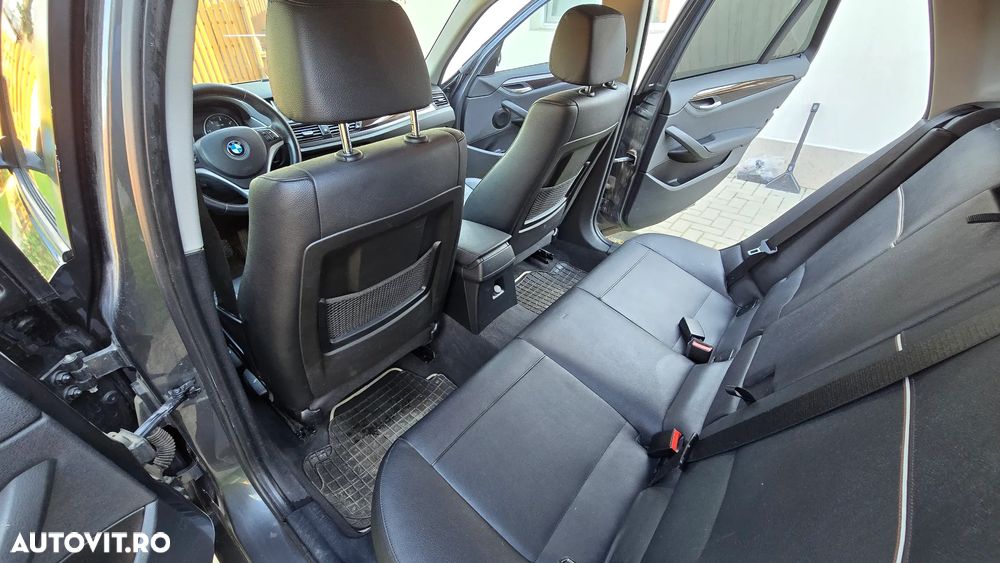 BMW X1 sDrive18d - 11