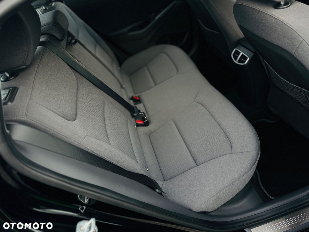 Hyundai IONIQ Hybrid 1.6 GDI Premium - 38
