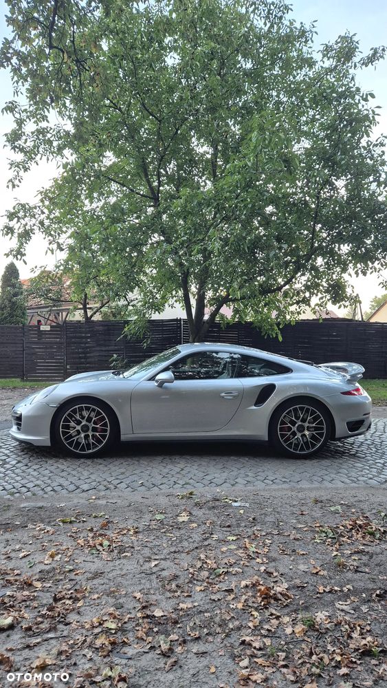 Porsche 911 Turbo - 4