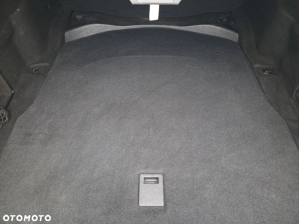 Mercedes-Benz Klasa E 250 CDI DPF BlueEFFICIENCY Automatik - 30