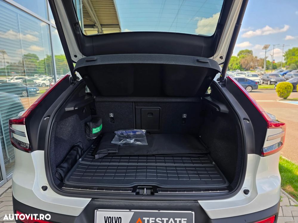 Volvo C40 Recharge Twin Motor AWD Plus - 10