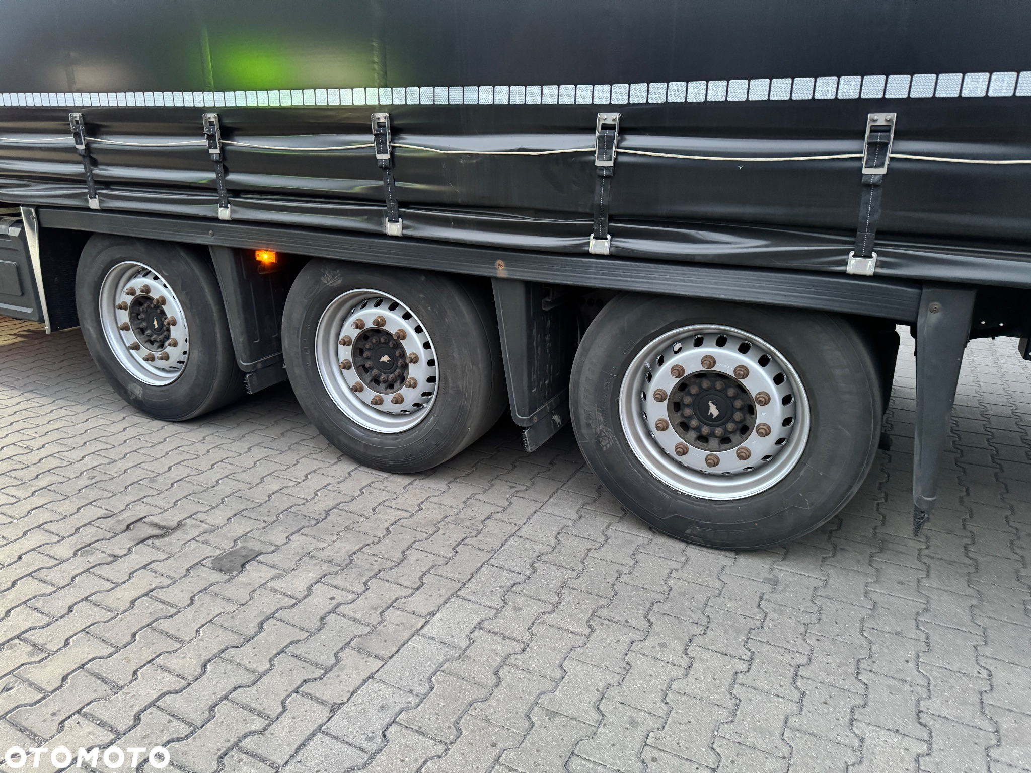 Schmitz Cargobull Varios dwa poziomy jazdy / mega - 8