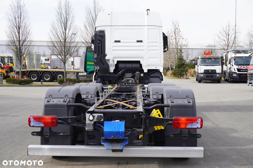 MAN TGX 35.580 8x4-4 / rama 830 cm / oś skrętna / 260 tys. km - 6