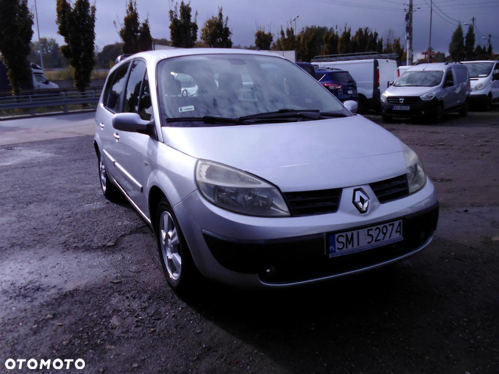 Renault Scenic 2.0 16V Confort Dynamique - 3