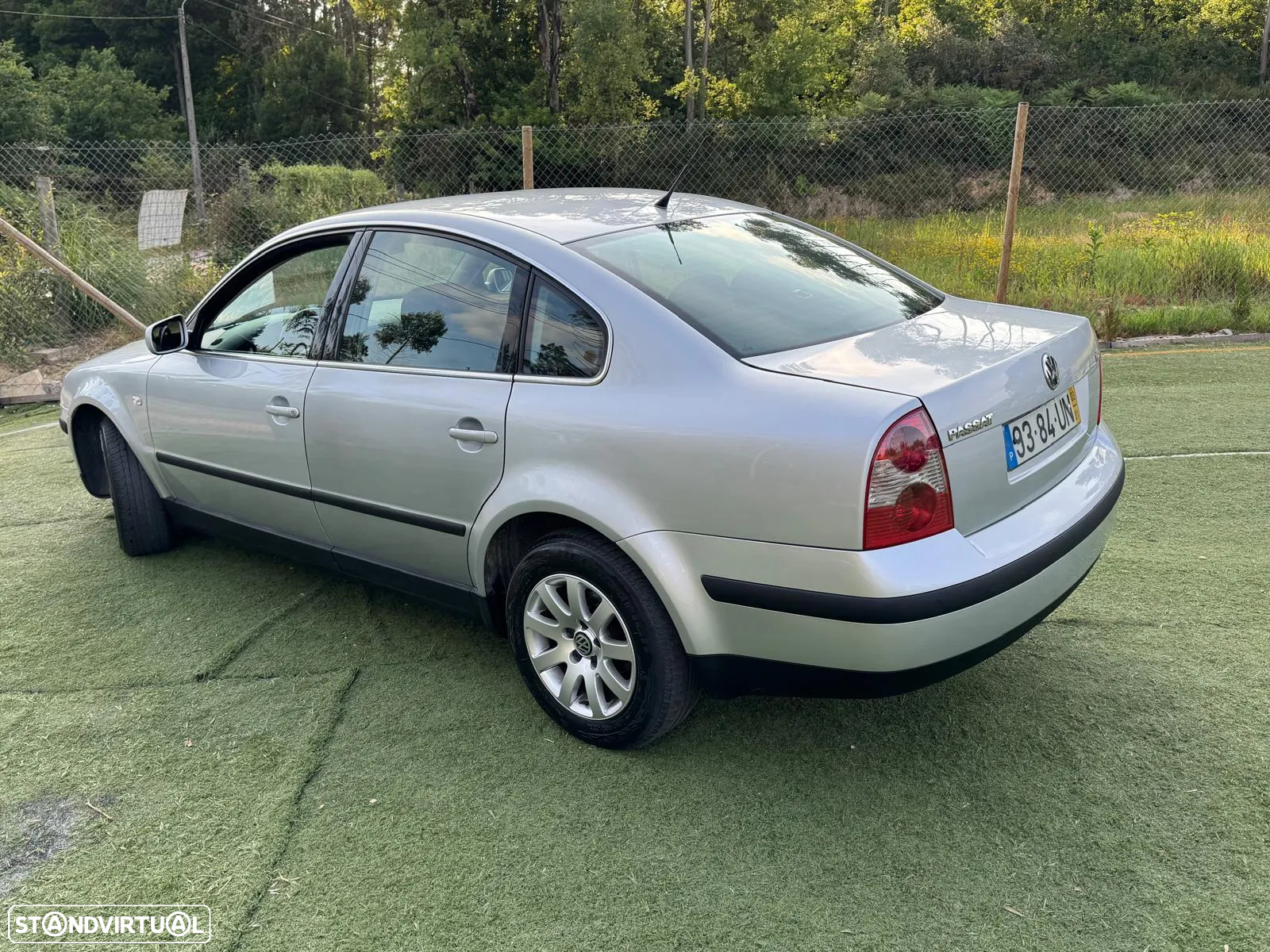 VW Passat 1.9 TDi Confortline 6V - 2
