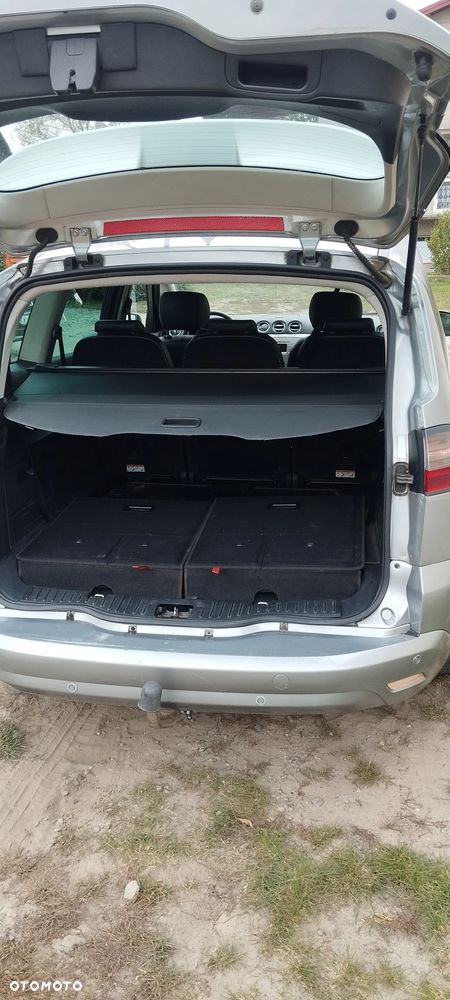 Ford S-Max - 10