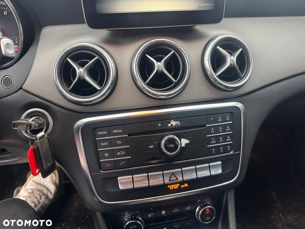 Mercedes-Benz CLA 250 7G-DCT - 15