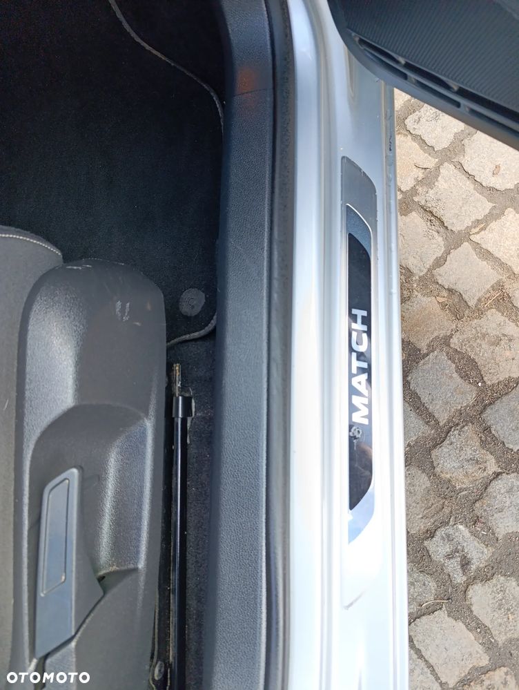 Volkswagen Golf 1.6 TDI DPF BlueMotion Technology MATCH - 5