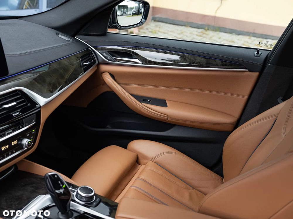 BMW Seria 5 518d mHEV Luxury Line - 23