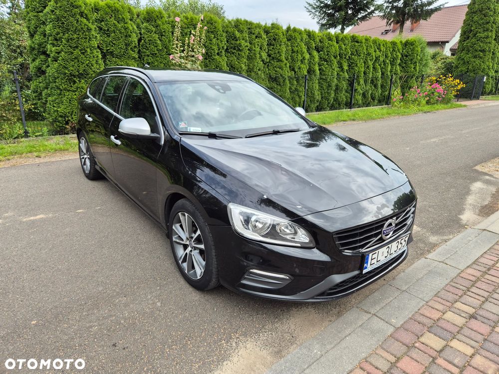 Volvo V60 D3 Drive-E R-Design Momentum - 1