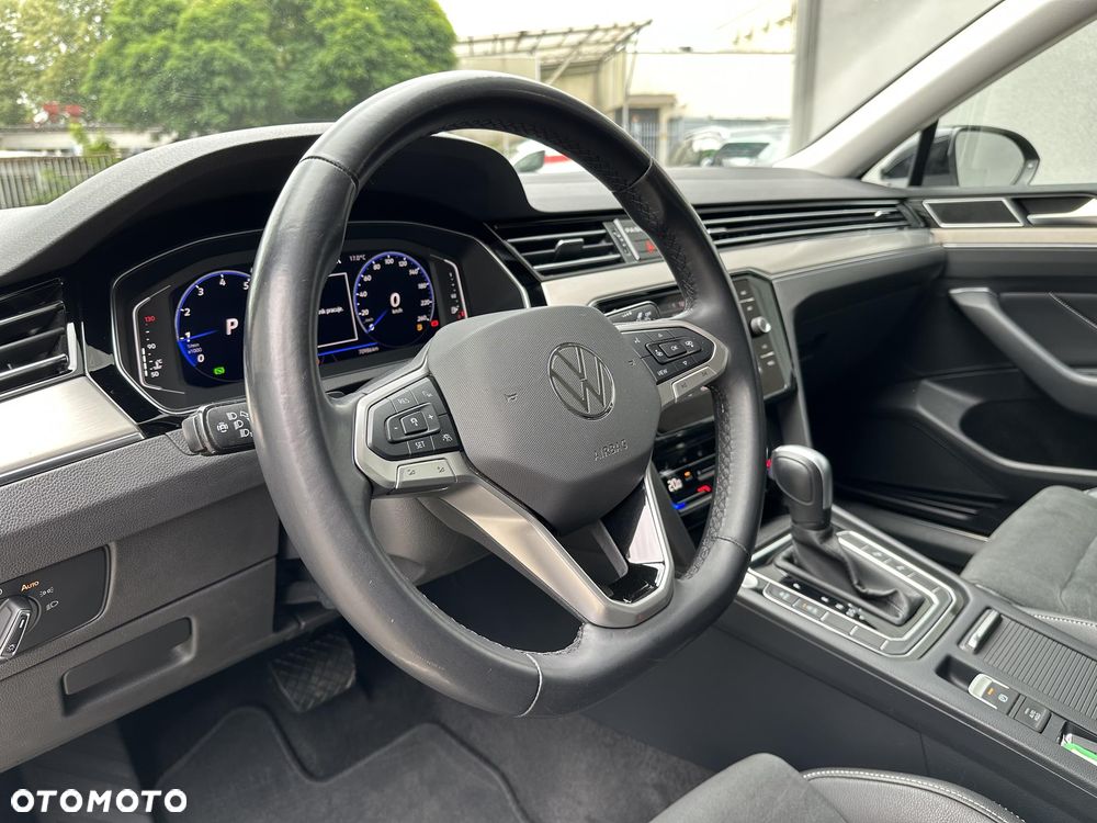 Volkswagen Passat 1.5 TSI EVO Elegance DSG - 8